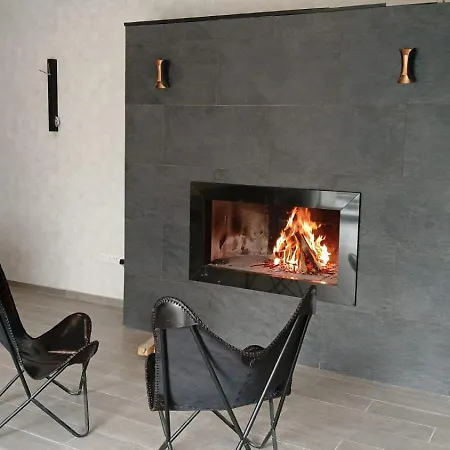 Mountain In With Fireplace & Sauna Villa *