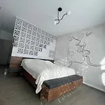 Mountain In With Fireplace & Sauna Villa