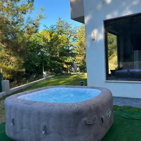 Villa Luxury Mountain In Troodos With Sauna & Fireplace