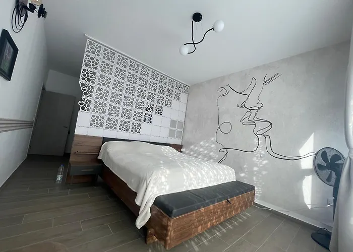 Mountain In With Fireplace & Sauna Villa