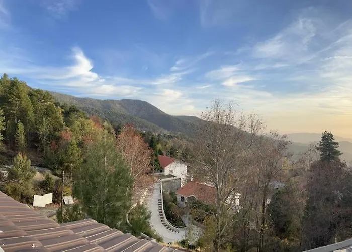 Mountain In With Fireplace & Sauna Villa *