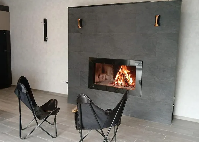 Mountain In With Fireplace & Sauna Villa *