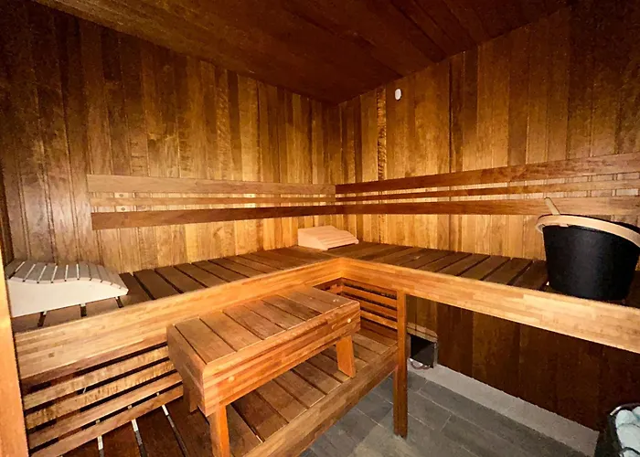 Mountain In With Fireplace & Sauna Villa